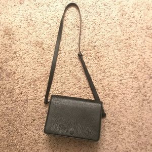 Andra Crossbody